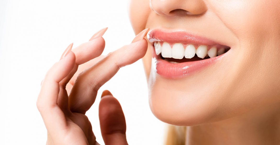 woman smiling after Cosmetic dentistry midtown Manhattan